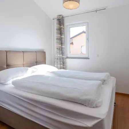 Apartment Mina Tar-Vabriga